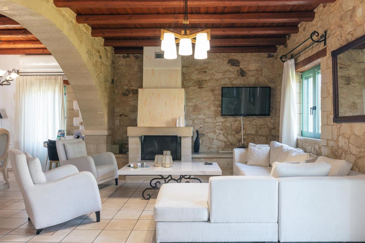 Asprouliánoi Villa Pinelopi מראה חיצוני תמונה